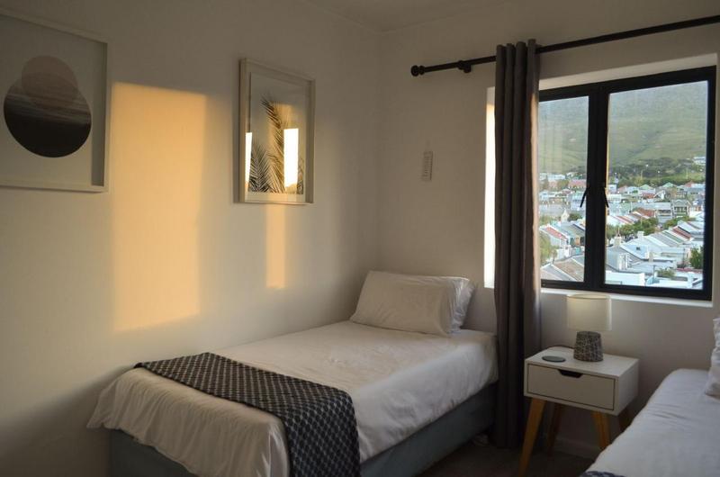 To Let 2 Bedroom Property for Rent in Woodstock Upper Western Cape
